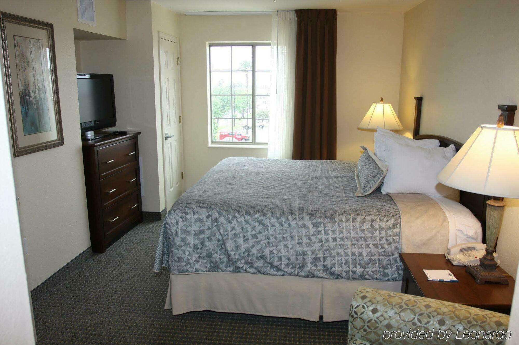 Staybridge Suites Mcallen By Ihg Номер фото