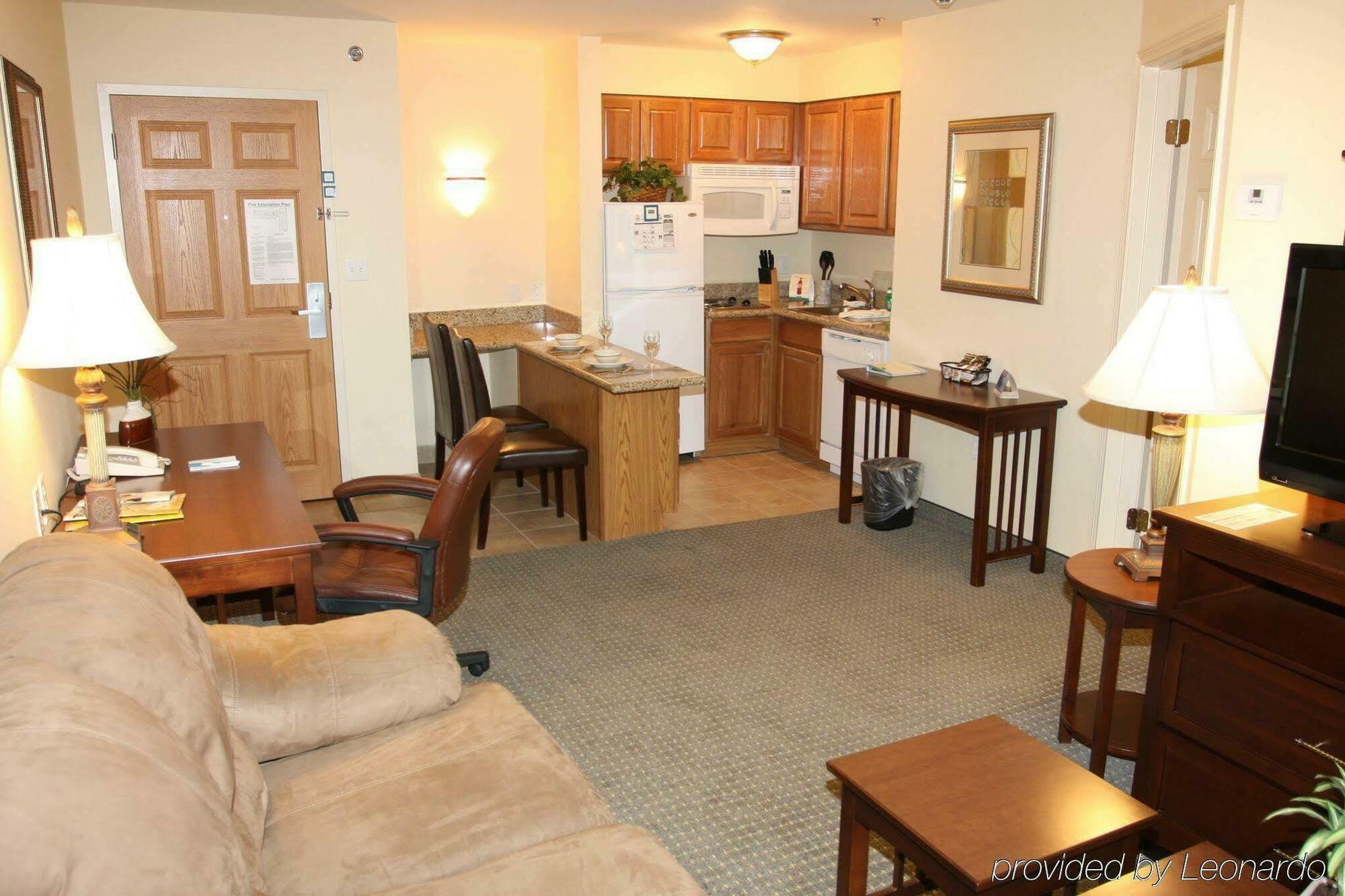 Staybridge Suites Mcallen By Ihg Номер фото